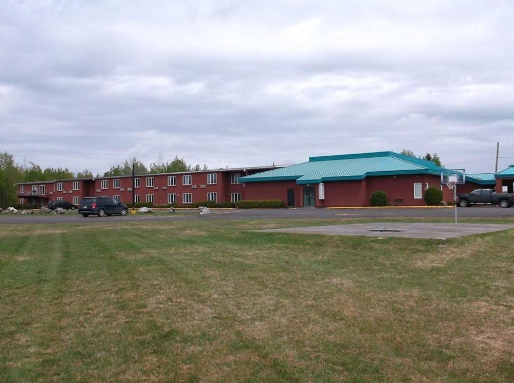 Quality Inn & Suites Caribou Exterior photo